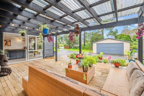 Photo of property in 22 Whitford Park Road, Whitford, Howick, 2571