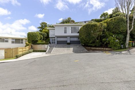 Photo of property in 5 Whitby Place, Westown, New Plymouth, 4310