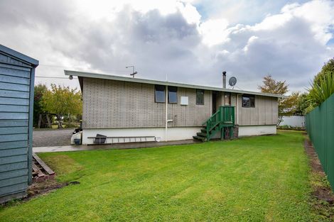 Photo of property in 6 Greenwich Street, Waihola, Milton, 9073