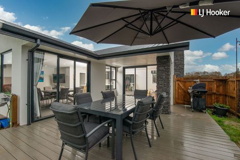 Photo of property in 17 Rodeo Place, Outram, 9019