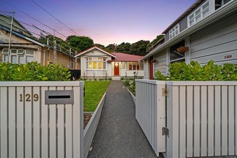 Photo of property in 129 Melbourne Road, Island Bay, Wellington, 6023