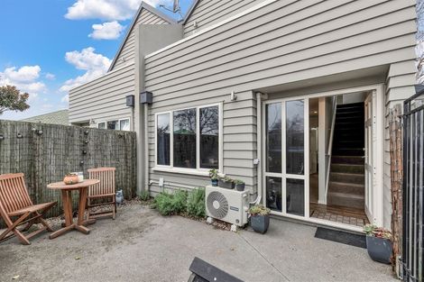 Photo of property in 2a Defoe Place, Waltham, Christchurch, 8023