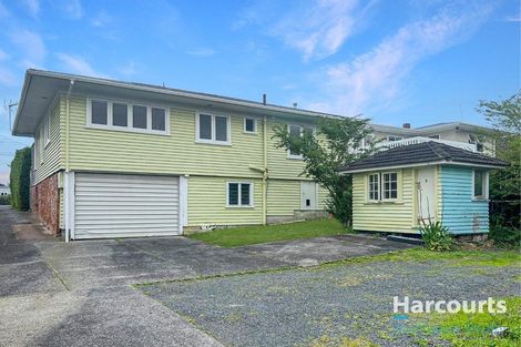 Photo of property in 11 Kamara Road, Glen Eden, Auckland, 0602