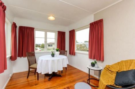 Photo of property in 278 Mangorei Road, Merrilands, New Plymouth, 4312