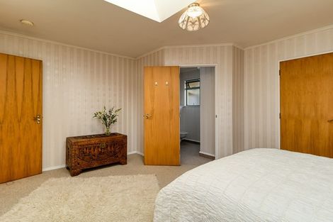 Photo of property in 3/42 Campbell Street, Havelock North, 4130