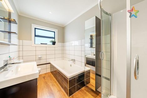 Photo of property in 188 Miromiro Road, Normandale, Lower Hutt, 5010