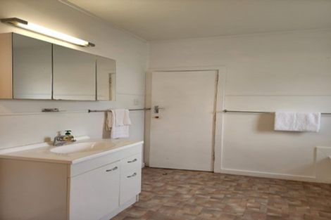 Photo of property in 8 Henui Street, Strandon, New Plymouth, 4312