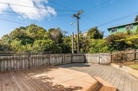 Photo of property in 4 Westleigh Way, Newlands, Wellington, 6037