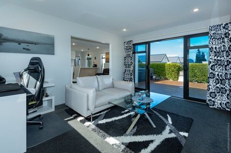 Photo of property in 16 Durell Lane, Halswell, Christchurch, 8025