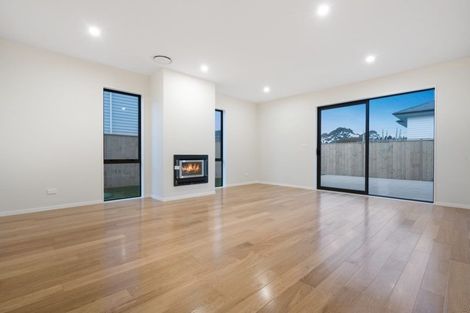 Photo of property in 4 Pahekeheke Road, Karaka, Papakura, 2113