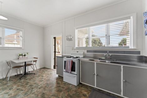 Photo of property in 43 Aotaki Street, Otaki, 5512