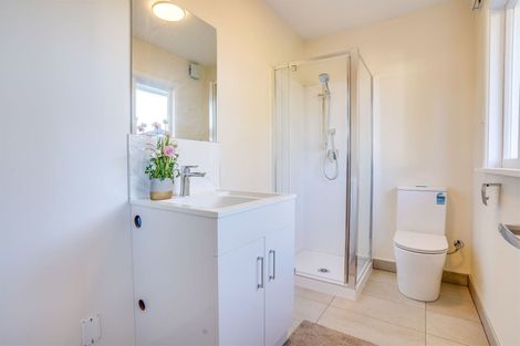 Photo of property in 5 Burnside Crescent, Burnside, Christchurch, 8053