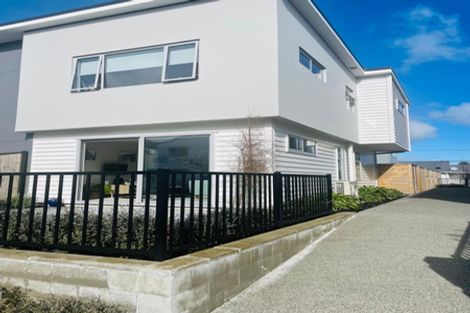 Photo of property in 27 Barber Grove, Moera, Lower Hutt, 5010