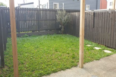 Photo of property in 18 Aveline Place, Glen Innes, Auckland, 1072