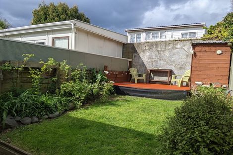 Photo of property in 12 Moir Street, Mount Victoria, Wellington, 6011