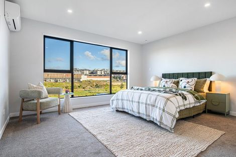 Photo of property in 14 Streamview Way, Long Bay, Auckland, 0630
