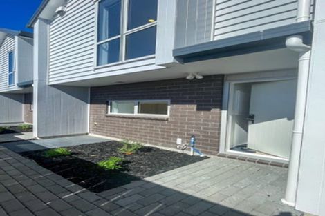 Photo of property in 4/51 Wharf Road, Te Atatu Peninsula, Auckland, 0610