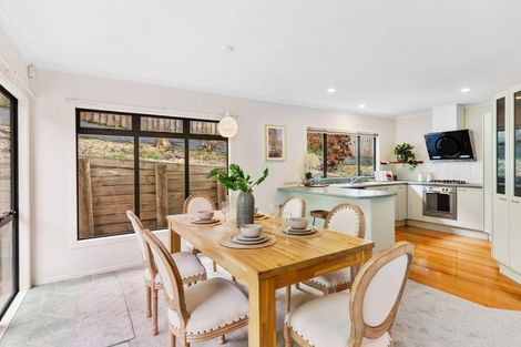 Photo of property in 4/177 Carlisle Road, Northcross, Auckland, 0632