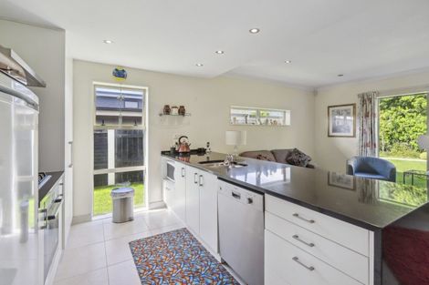 Photo of property in 12 Ruru Place, Levin, 5510