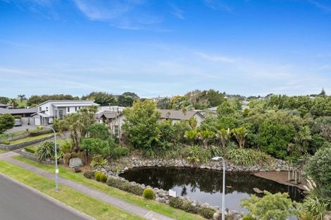 Photo of property in 4 Links Drive, Waiwhakaiho, New Plymouth, 4312