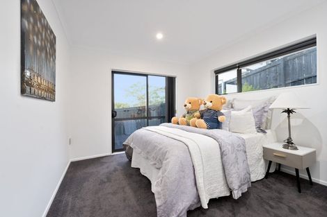 Photo of property in 12 San Casello Rise, Henderson, Auckland, 0612