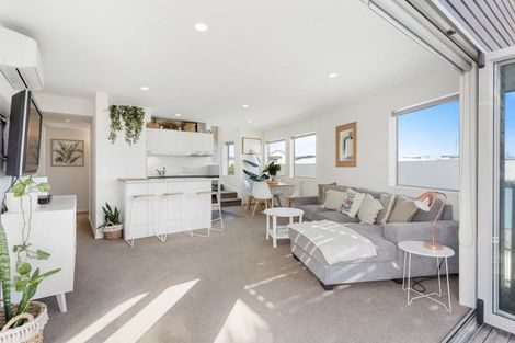 Photo of property in 306 Ocean Road, Whangamata, 3620