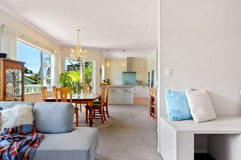 Photo of property in 1 Manuwai Road, Torbay, Auckland, 0630