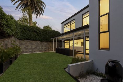 Photo of property in 896b Mount Eden Road, Three Kings, Auckland, 1024