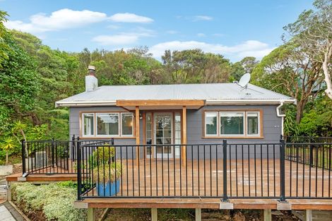 Photo of property in 82 Cluny Road, Plimmerton, Porirua, 5026