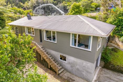 Photo of property in 115 Manuka Street, Stokes Valley, Lower Hutt, 5019