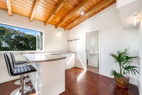 Photo of property in 46a Farquhar Road, Glendene, Auckland, 0602