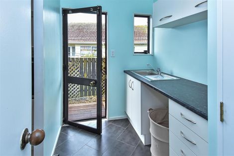 Photo of property in 7 Bill Phillip Place, Clendon Park, Auckland, 2103