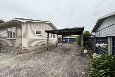 Photo of property in 14 Beatty Road, Pukekohe, 2120