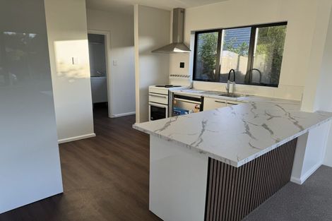 Photo of property in 37 Springbank Street, Bryndwr, Christchurch, 8053