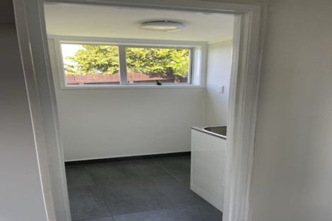 Photo of property in 1/4 Pemberton Avenue, Bayview, Auckland, 0629