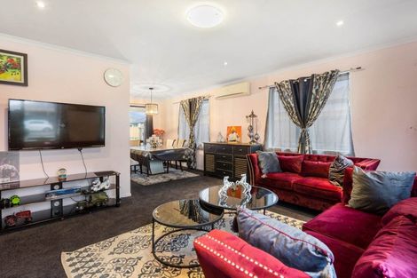 Photo of property in 46 Kayes Road, Pukekohe, 2120