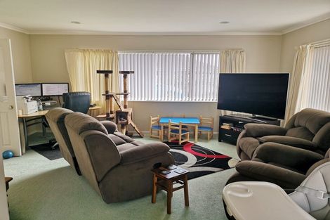Photo of property in 19 Limerick Place, Dannemora, Auckland, 2016