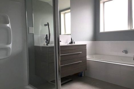 Photo of property in 30 Bradwell Crescent, Halswell, Christchurch, 8025