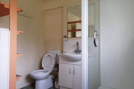 Photo of property in 90 Hillcrest Avenue, Hillcrest, Auckland, 0627