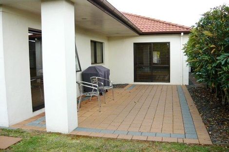 Photo of property in 27 Seneca Court, Golflands, Auckland, 2013