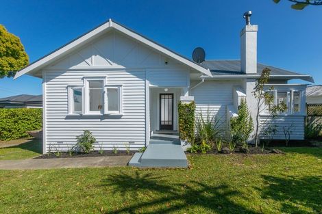 Photo of property in 10 Pasadena Avenue, Point Chevalier, Auckland, 1022