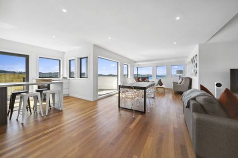 Photo of property in 4 Robieson Lane, Roseneath, Wellington, 6011