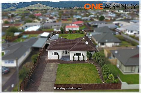 Photo of property in 176 Bartholomew Road, Levin, 5510