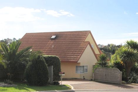 Photo of property in 15 Pampas Grove, Welcome Bay, Tauranga, 3112