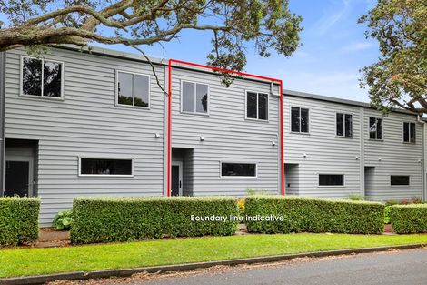Photo of property in The Strand, 4/16 Ronald Street, Strandon, New Plymouth, 4312