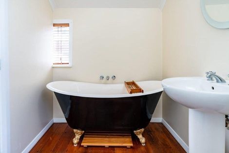 Photo of property in 81 Elizabeth Street, Mount Victoria, Wellington, 6011