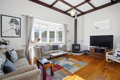 Photo of property in 11 Trosk Place, Waiuku, 2123