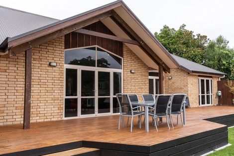 Photo of property in 8 Oakmont Place, Rototuna, Hamilton, 3210