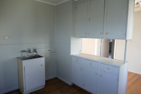 Photo of property in 50 Flanshaw Road, Te Atatu South, Auckland, 0610