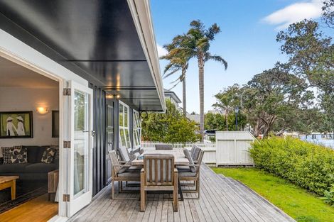 Photo of property in 49 The Strand, Russell, 0202